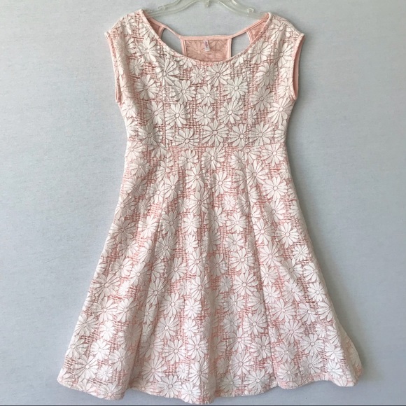 Pink Blush Maternity Daisy Pattern Dress (S) - Picture 2 of 10